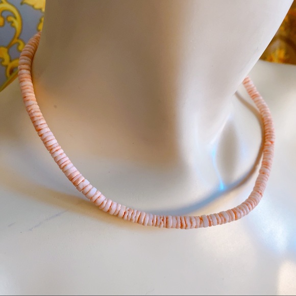 Bloomingdales pink cream necklace shell - Picture 4 of 6